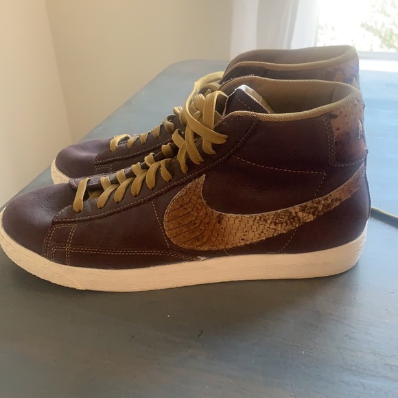 Nike shoes - Picture 2 of 9